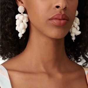 Oscar de la Renta Shell Cluster Earrings